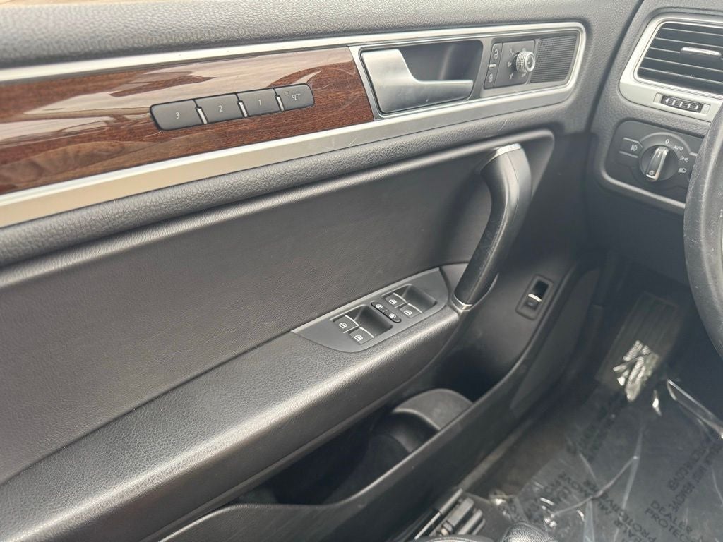 2015 Volkswagen Touareg V6 TDI Lux