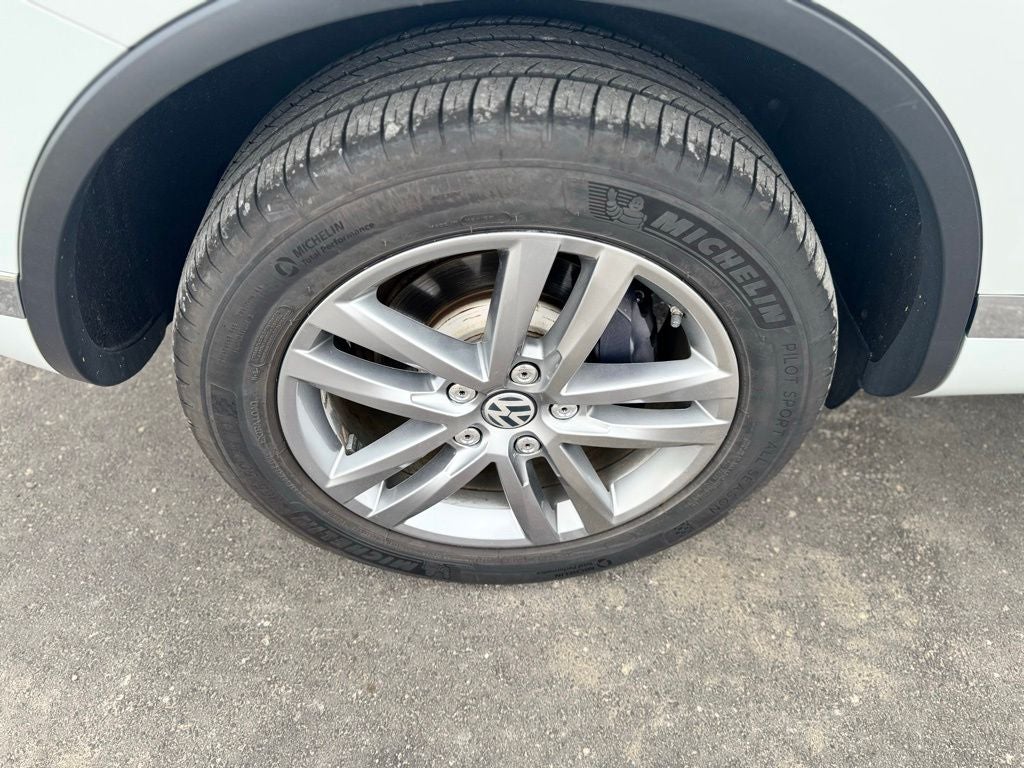 2015 Volkswagen Touareg V6 TDI Lux