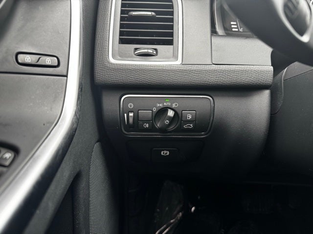 2016 Volvo XC60 T6 Drive-E