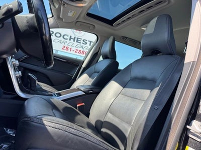 2015 Volvo XC70 T6 Platinum